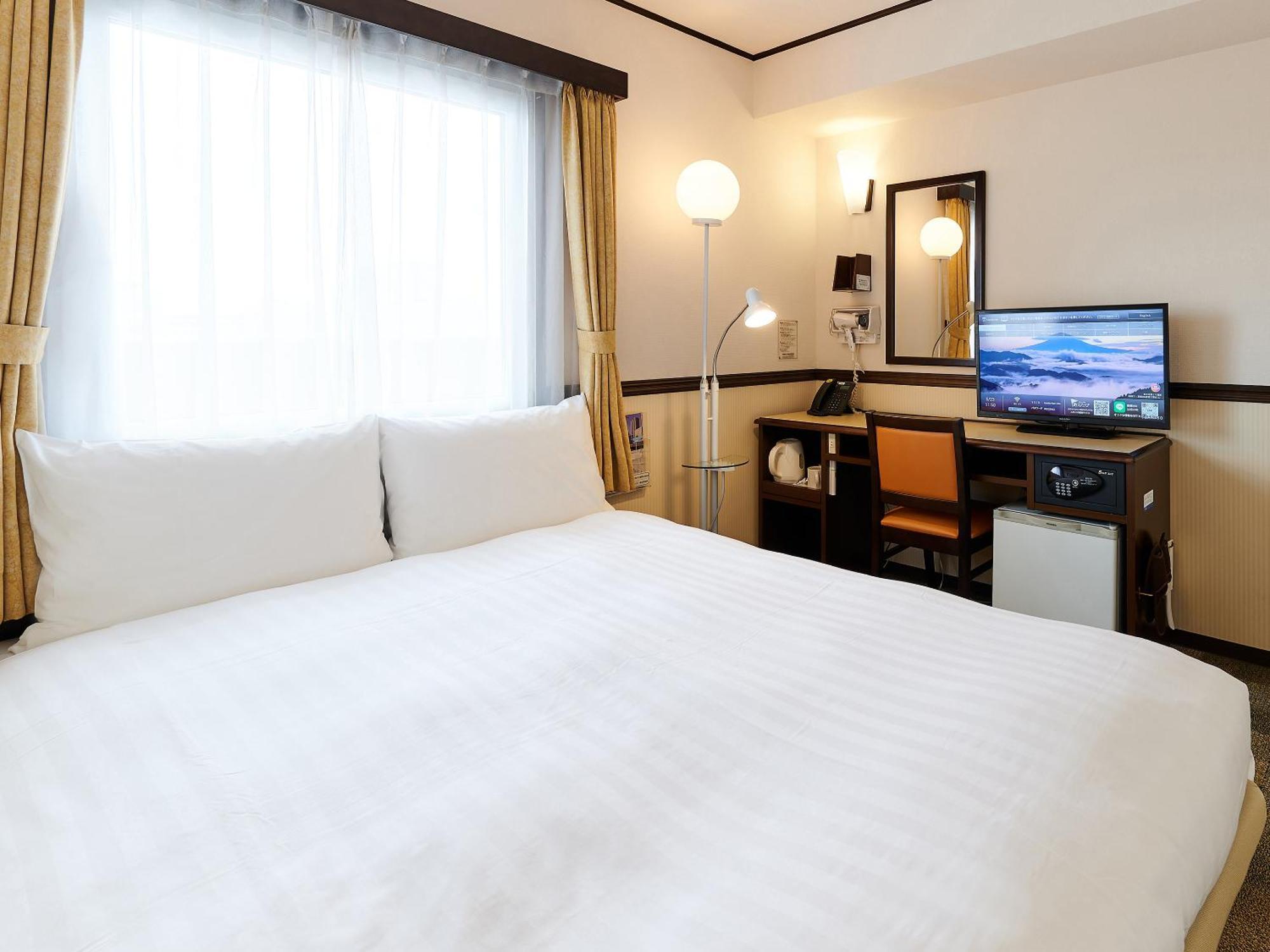 Toyoko Inn Osaka Shinsaibashi Nishi Rom bilde
